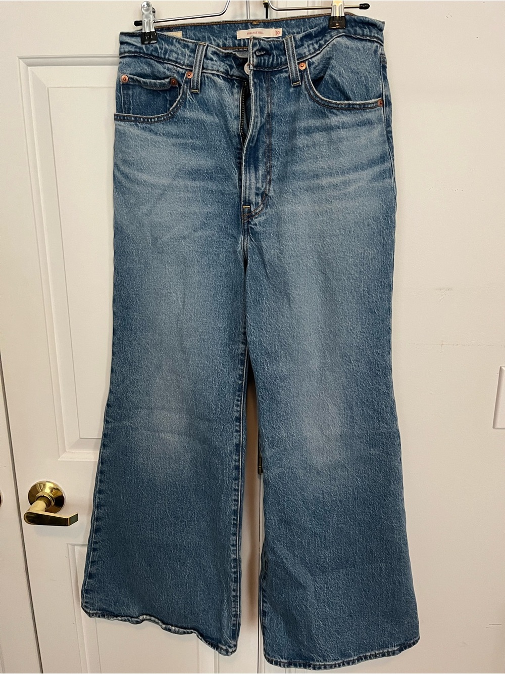 Levi’s Ribcage Bell Jeans